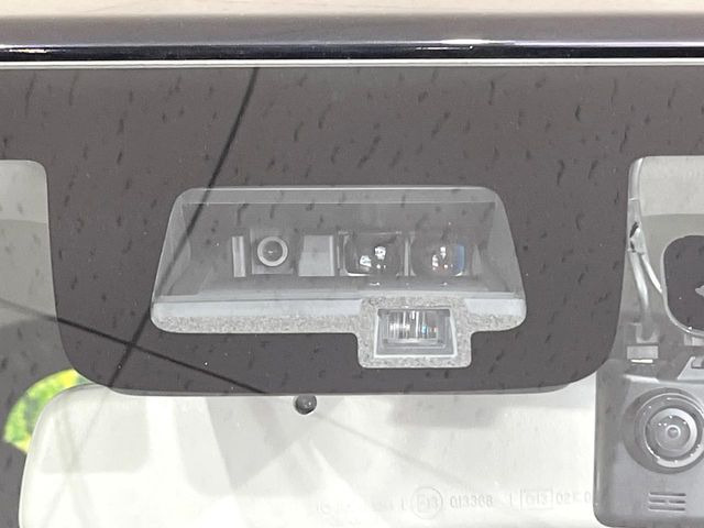 �y�X�Y�L �Z�[�t�e�B�T�|�[�g�z���s���ɑO���̎ԗ�����F�����A�Փ˂������Ȏ��͌x��ƃu���[�L�ŏՓˉ���Ɣ�Q�y�����A�V�X�g�B�����S�Ƀh���C�u�����y���݂��������܂��B