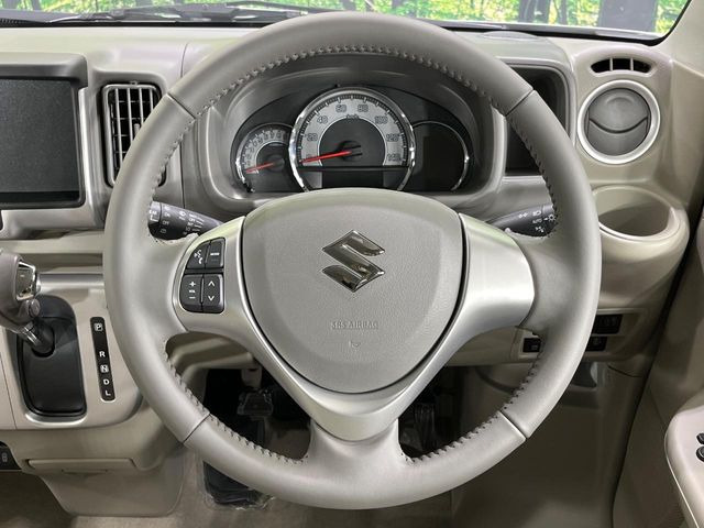 �y�����v�����X�e�A�����O�z�㎿�Ȋv���g�p���邱�ƂŁA��ɂ����������݂ƂĂ��^�]���₷���n���h���ł���