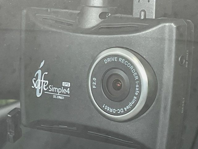 �y�h���C�u���R�[�_�[�z�h���C�u���R�[�_�[����!���s���͂������A������^�]�⎖�̂ɑ��������ہA�f���ŋL�^���A����̃��X�N�ɔ����܂��B���L�^�pSD�J�[�h�͂��q�l�����g�ł��������������K�v������܂��B