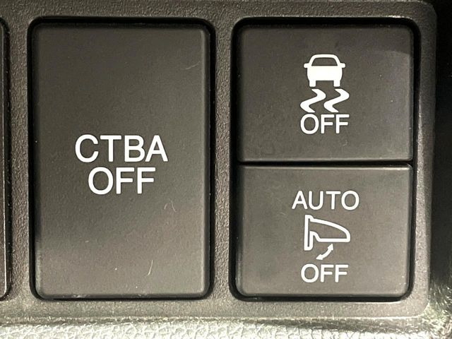 �y�V�e�B�u���[�L�A�N�e�B�u�V�X�e���z�ᑬ���s���ɑO���̎ԗ�����F�����A�Փ˂������Ȏ��͌x��ƃu���[�L�ŏՓˉ���Ɣ�Q�y�����A�V�X�g�B�����S�Ƀh���C�u�����y���݂��������܂��B