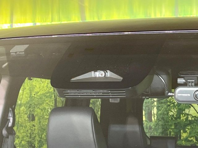 �y�g���^�Z�[�t�e�B�Z���X�z���s���ɑO���̎ԗ�����F�����A�Փ˂������Ȏ��͌x��ƃu���[�L�ŏՓˉ���Ɣ�Q�y�����A�V�X�g�B�����S�Ƀh���C�u�����y���݂��������܂��B