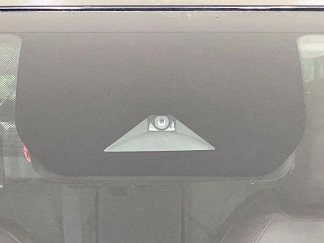 �y�C���e���W�F���g�G�}�[�W�F���V�[�u���[�L�z�t�����g�J�����őO���̎ԗ�����s�҂����m�B�Փ˂������Ȏ��͏Փ˔�Q�y���u���[�L���쓮�A�Փˉ�����T�|�[�g�B�����S�Ƀh���C�u�����y���݂��������܂��B