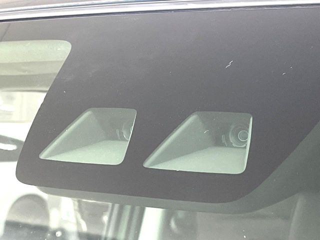 �y�X�}�[�g�A�V�X�g�z���s���ɑO���̎ԗ�����F�����A�Փ˂������Ȏ��͌x��ƃu���[�L�ŏՓˉ���Ɣ�Q�y�����A�V�X�g�B�����S�Ƀh���C�u�����y���݂��������܂��B