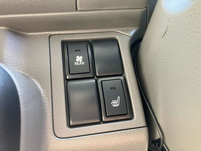 �������~��ɂ��ꂵ���V�[�g�q�[�^�[�����K���|�J�|�J!�G�A�R���������O�ɏ�荞�ނ��Ƃ������h���C�o�[�̐g�̂�f�����g�߂Ă���܂�!