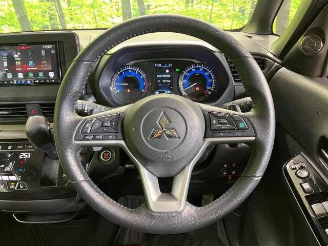 �y�����v�����X�e�A�����O�z�㎿�Ȋv���g�p���邱�ƂŁA��ɂ����������݂ƂĂ��^�]���₷���n���h���ł���