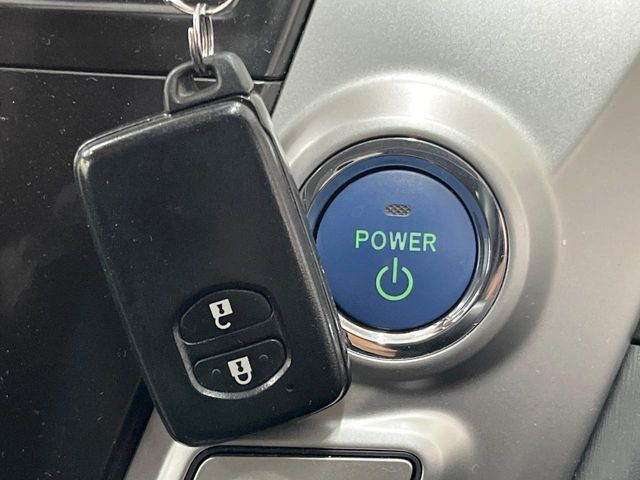 �y�X�}�[�g�L�[�z�J�o����|�P�b�g�ɓ��ꂽ�܂܂ł��h�A�̎{���E�������\�ȃX�}�[�g�L�[�𑕔��B�G���W���̃I���E�I�t�����J�M�����o���K�v����������Ƃ��Ă��֗��ł���