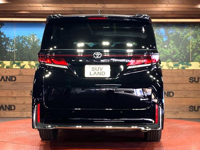 安心の最長10年・走行無制限保証(有償)をご用意。保証内容も充実はもちろん、無料点検&オイル交換や、年中無休の全国・24時間ロードサービスも付帯されておりますのでご安心下さい。