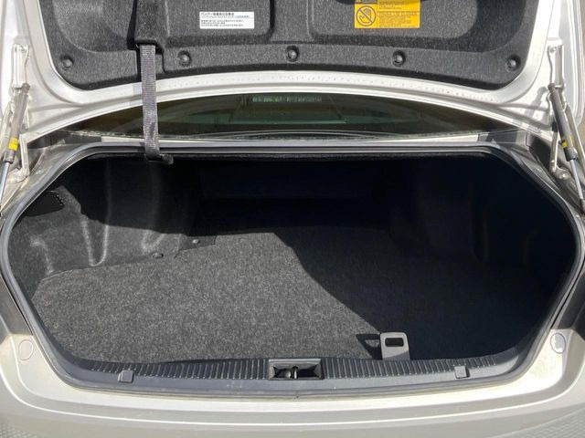 ���i�̂���������ʋ΁A���}���ɏ\���ȉ׎��X�y�[�X���m�ۂ��Ă���܂��B