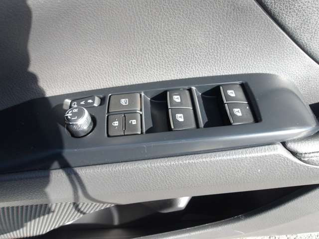 1970�N���n�ƁA���݂͌Q�n����12���Ə�!6�̖��ԎԌ��H�ꊮ��!�������N���}�c�_���K�f�B�[���[�A����12�N���X�Y�L���K�f�B�[���[�Ƃ��ĐV�Ԕ̔��E�C�������Ă���܂��B�C�ӕی������C���������B