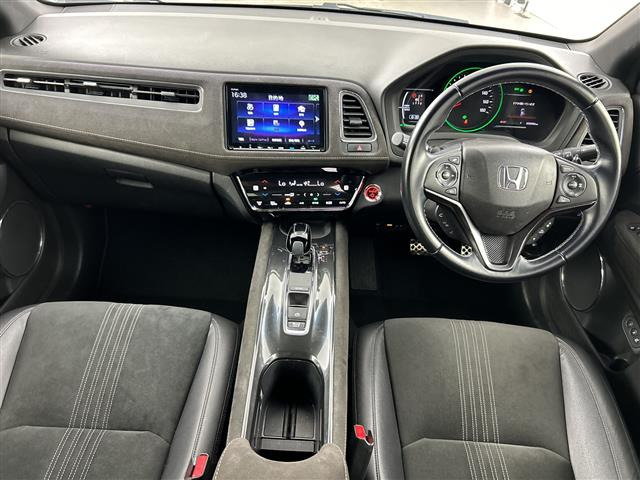 ヴェゼル1.5 ハイブリッド RS ホンダセンシング