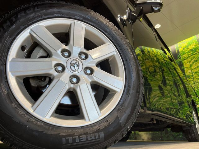 �y����16�C���`�A���~�z�C�[���z�O�ςɃ}�b�`���������A���~�z�C�[���𑕒����Ă���܂��B�e��ЊO�A���~�z�C�[����A�X�^�b�h���X�^�C�����戵�����Ă���܂��B���񂲑��k����������