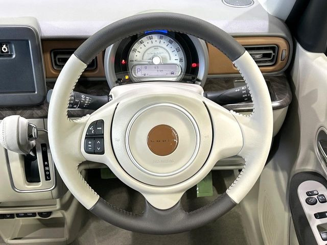 �y�����v�����X�e�A�����O�z�㎿�Ȋv���g�p���邱�ƂŁA��ɂ����������݂ƂĂ��^�]���₷���n���h���ł���