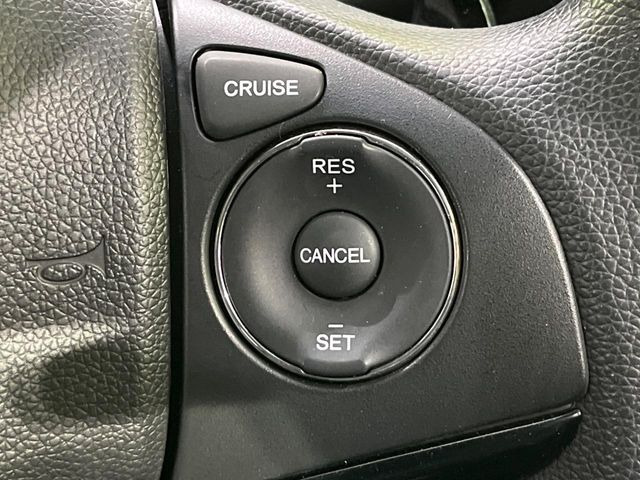 �y�N���[�Y�R���g���[���z�������H�����N���N���s�B�A�N�Z���𗣂��Ă���葬�x�ő��s���ł��A�������^�]���̕��S���y��!�����E�������ȒP�ȃX�C�b�`����Œ����ł��܂��B