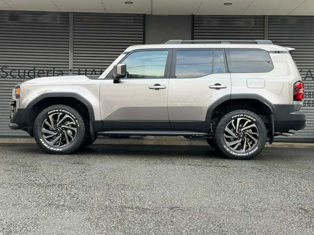 �p���[�e�[���Q�[�g�E�O��p�[�L���O�Z���T�[�E�t�����g�E�T�C�h�E���A�E�p�m���}�r���[�J�����B