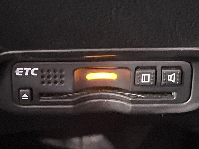 【ETC】高速道路の料金所をストレスなく通過!話題のスポットやサービスエリアに多い「スマートIC」利用時は必須のアイテムです。当店でセットアップを実施、ご納車当日からすぐにご利用いただけます!