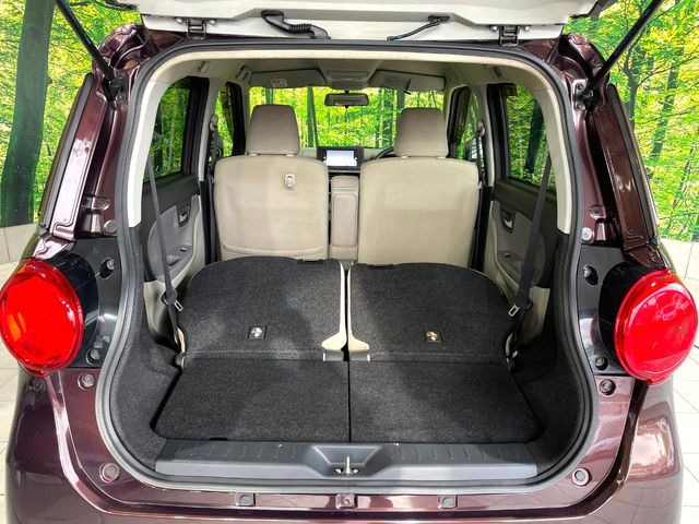 ���i�̂���������ʋ΁A���}���ɏ\���ȉ׎��X�y�[�X���m�ۂ��Ă���܂��B�Z�J���h�V�[�g��|���ƁA�傫�ȉו��̐ύڂ��\�ł���