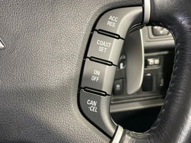 �y�N���[�Y�R���g���[���z�������H�����N���N���s�B�A�N�Z���𗣂��Ă���葬�x�ő��s���ł��A�������^�]���̕��S���y��!�����E�������ȒP�ȃX�C�b�`����Œ����ł��܂��B