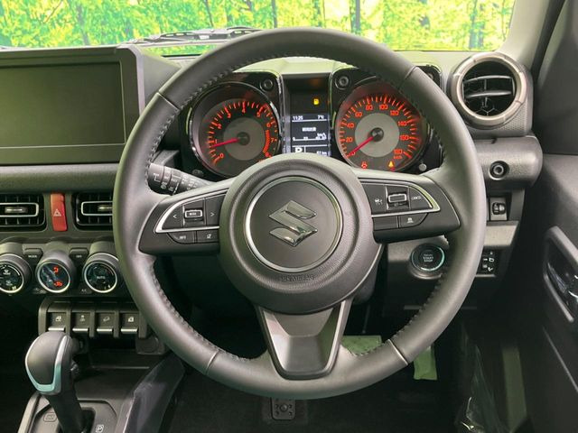 �y�����v�����X�e�A�����O�z�㎿�Ȋv���g�p���邱�ƂŁA��ɂ����������݂ƂĂ��^�]���₷���n���h���ł���