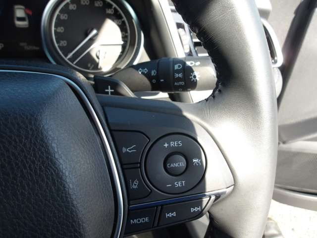 �A�_�v�e�B�u�N���[�Y�R���g���[���t��