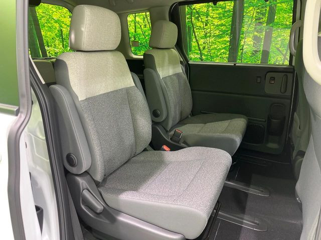 ���i���ȃI���W�i���t���A�}�b�g���I�v�V�����ɂĂ��p�ӂ��Ă���܂��B���D���ȃf�U�C����J���[�����Ԃɍ��킹�đI��ł����������Ƃ��ł��܂���