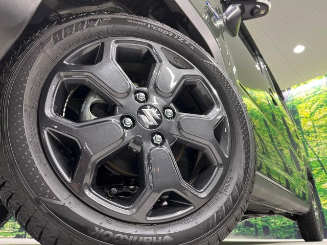 �y����15�C���`�A���~�z�C�[���z�O�ςɃ}�b�`���������A���~�z�C�[���𑕒����Ă���܂��B�e��ЊO�A���~�z�C�[����A�X�^�b�h���X�^�C�����戵�����Ă���܂��B���񂲑��k����������