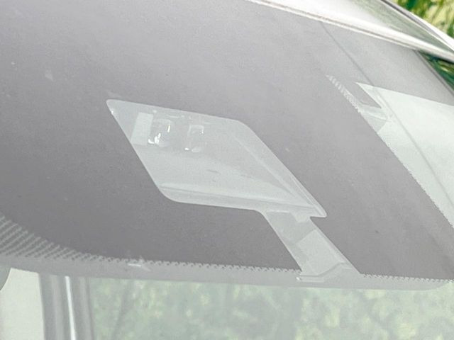 �y�O�He-Assist�z���s���ɑO���̎ԗ�����F�����A�Փ˂������Ȏ��͌x��ƃu���[�L�ŏՓˉ���Ɣ�Q�y�����A�V�X�g�B�����S�Ƀh���C�u�����y���݂��������܂��B