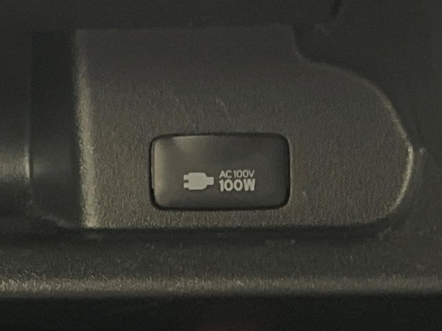 �y�A�N�Z�T���[�R���Z���g�z�L�����v��X�|�[�c�A�A�E�g�h�A�ł̃A�N�e�B�r�e�B�͂������A�ЊQ�E��d�̍ۂɏ����ɂ��Ȃ�AC100V�R���Z���g�𑕔���P�[�^�C��^�u���b�g�A�Q�[���@��̏[�d�ɂ���