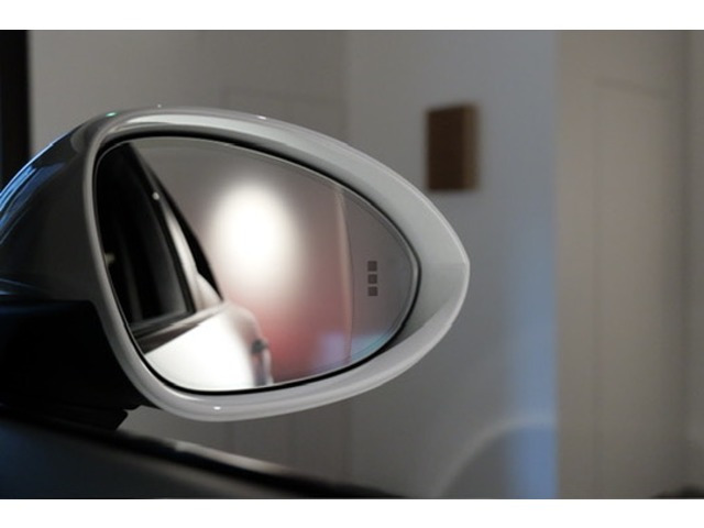 �I�v�V����:���[���`�F���W�A�V�X�g