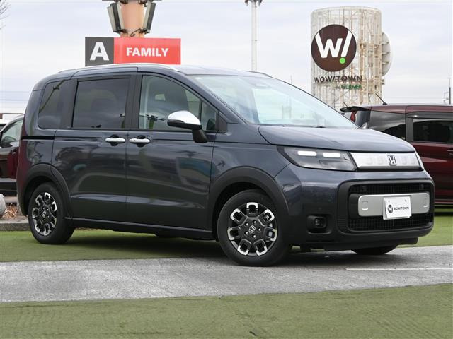 フリード1.5 e:HEV クロスター