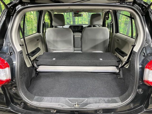 ���i�̂���������ʋ΁A���}���ɏ\���ȉ׎��X�y�[�X���m�ۂ��Ă���܂��B�Z�J���h�V�[�g��|���ƁA�傫�ȉו��̐ύڂ��\�ł���