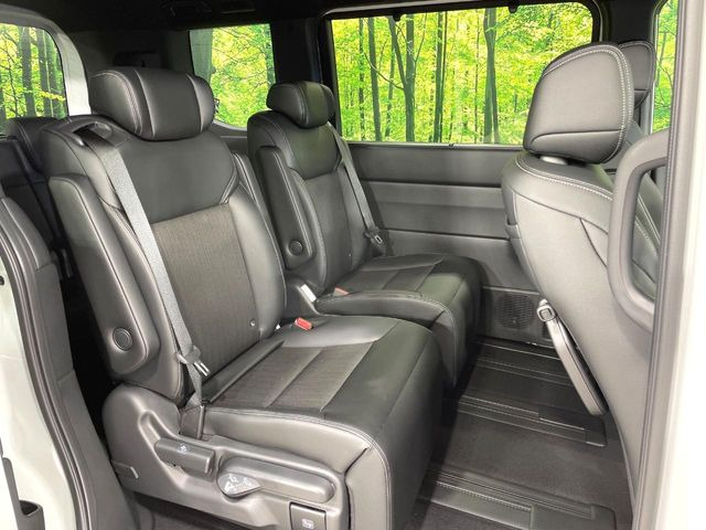 ���i���ȃI���W�i���t���A�}�b�g���I�v�V�����ɂĂ��p�ӂ��Ă���܂��B���D���ȃf�U�C����J���[�����Ԃɍ��킹�đI��ł����������Ƃ��ł��܂���