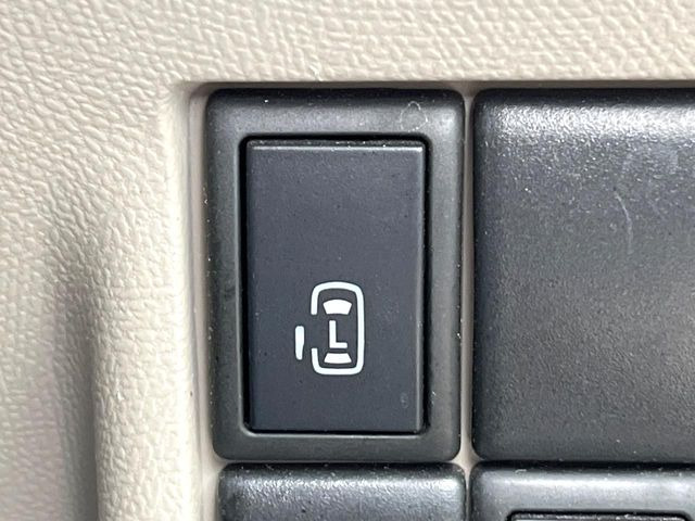 �y�p���[�X���C�h�h�A�z�L�[��^�]�Ȃ̃X�C�b�`�ŃX���C�h�h�A�̊J���\���d��������͂����ăh�A���J����K�v�������A���������q�l�ł��A�d���ו��������Ă��鎞�����N�ɊJ���߂ł��܂���