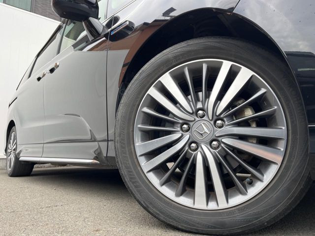 �y����17�C���`�A���~�z�C�[���z�O�ςɃ}�b�`���������A���~�z�C�[���𑕒����Ă���܂��B�e��ЊO�A���~�z�C�[����A�X�^�b�h���X�^�C�����戵�����Ă���܂��B���񂲑��k����������