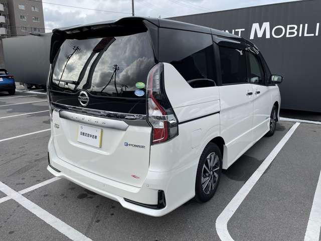 セレナ1.2 e-POWER ハイウェイスターV