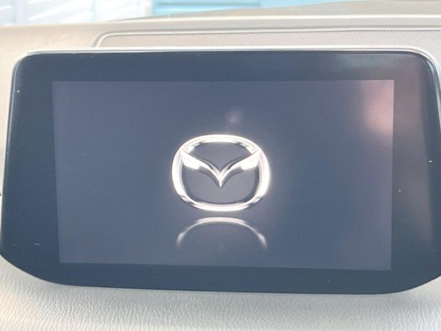 �y�}�c�_�R�l�N�g�i�r�z�ԓ��̕��͋C�Ƀ}�b�`������̌^�^�C�v�̃i�r�B�e����q�ݒ��Bluetooth�Đ����A�l�X�ȋ@�\���y���߂܂��B�����I�ȃ_�C�������삪�\�ŁA�g��������ǍD�ł��B