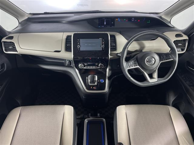 セレナ1.2 e-POWER ハイウェイスター