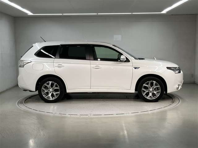 アウトランダーPHEV2.0 G 4WD