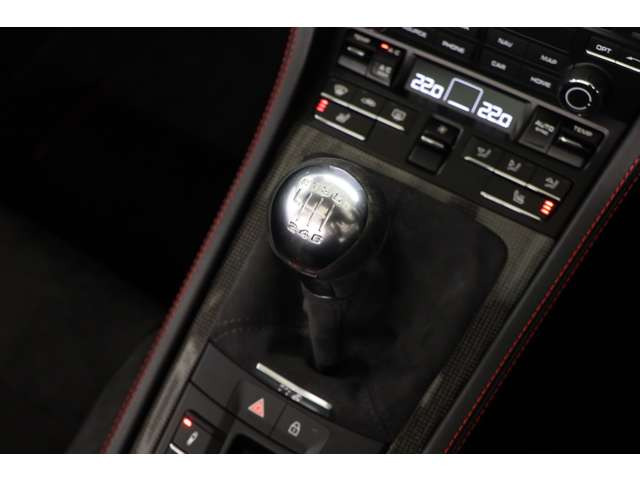 6���}�j���A���~�b�V�����Ŏ��R�z�C�G���W���̃h���C�r���O�t�B�[���𑶕��Ɋy���ނ��Ƃ��ł��܂��B�V�t�g���o�[�̎C���g�p�������Ȃ��R���f�B�V�����̗ǂ�1��ł��B