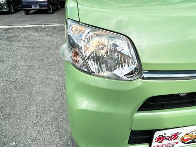 �y�I�[�g���C�g�z�ԊO�̖��邳�����m���āA�����I�Ƀw�b�h���C�g��_�����Ă���܂���g���l���𑖍s����ۂɂ��A�����I�ɓ_�����Ă���ĕ֗��ȑ�����1�ł���