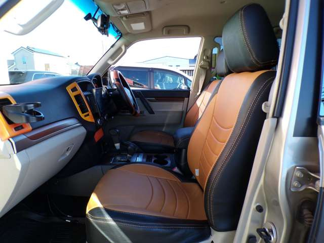 �N���J��SUV�̂ق��ɂ��A���t�@�[�h�E�G���O�����h�E�Z���i�E�X�e�b�v���S���E���H�N�V�[�E���F���t�@�C�A�E�I�f�b�Z�C�E�A���Ԃ��|���V�F�J�C�G�� �~�j�N���X�I�[�o�[�I�[��4 �L���v�e�B�o���݌ɂ��Ă���܂�