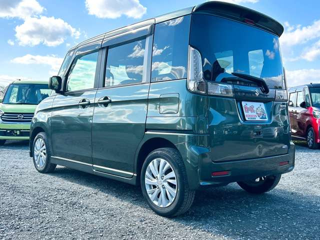 ���X�ł͌y�����Ԃ��畁�ʎԂ܂ŕ��L���I�[�����[�J�[�̎Ԏ�E�F�E�O���[�h��L�x�ɑ����Ă���܂��B