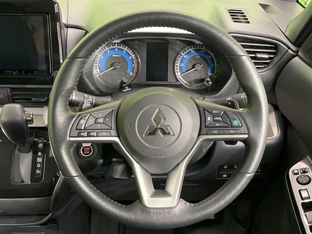 �y�����v�����X�e�A�����O�z�㎿�Ȋv���g�p���邱�ƂŁA��ɂ����������݂ƂĂ��^�]���₷���n���h���ł���