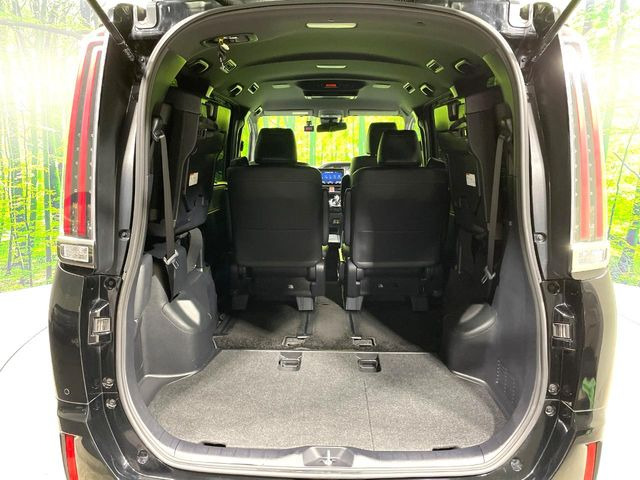 【トヨタセーフティセンス】走行中に前方の車両等を認識し、衝突しそうな時は警報とブレーキで衝突回避と被害軽減をアシスト。より安全にドライブをお楽しみいただけます。