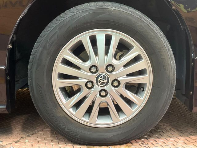 �y����15�C���`�A���~�z�C�[���z�O�ςɃ}�b�`���������A���~�z�C�[���𑕒����Ă���܂��B�e��ЊO�A���~�z�C�[����A�X�^�b�h���X�^�C�����戵�����Ă���܂��B���񂲑��k����������