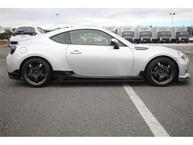 ���Ǝҗl�ւ̔̔��͂��f�肳���Ă��������܂��B �Ԍ������ԗ��̏ꍇ�́A�Ԍ����擾�������x�������z�ŕ\�����Ă���܂��B