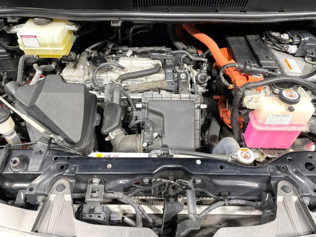 弊社では、全車『修復歴なし』のお車のみ取り扱っております。専任バイヤーによる厳選した仕入れの後、入庫後の車両チェックを行い、ネクステージが認定した高品質な中古車をご提供しております。