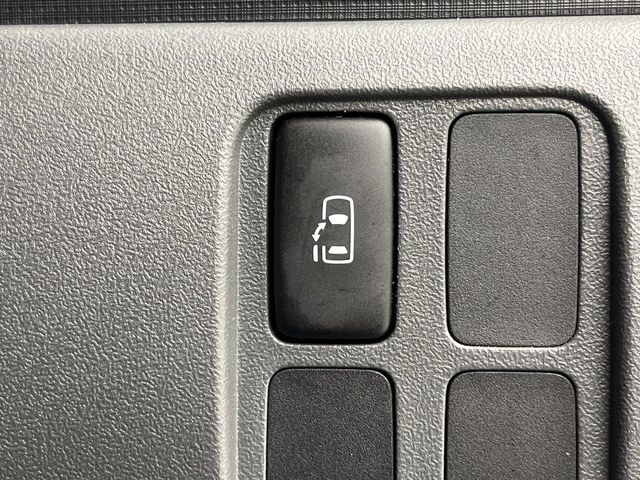 �y�p���[�X���C�h�h�A�z�X�}�[�g�L�[��^�]�Ȃ̃X�C�b�`�ŃX���C�h�h�A�̊J���\���d��������͂����ăh�A���J����K�v�������A���������q�l�ł��A�d���ו��������Ă��鎞�����N�ɊJ���߂ł��܂���