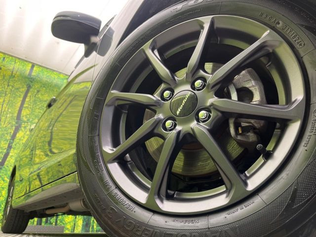 �y�����A���~�z�C�[���z�O�ςɃ}�b�`���������A���~�z�C�[���𑕒����Ă���܂��B�e��ЊO�A���~�z�C�[����A�X�^�b�h���X�^�C�����戵�����Ă���܂��B���񂲑��k����������