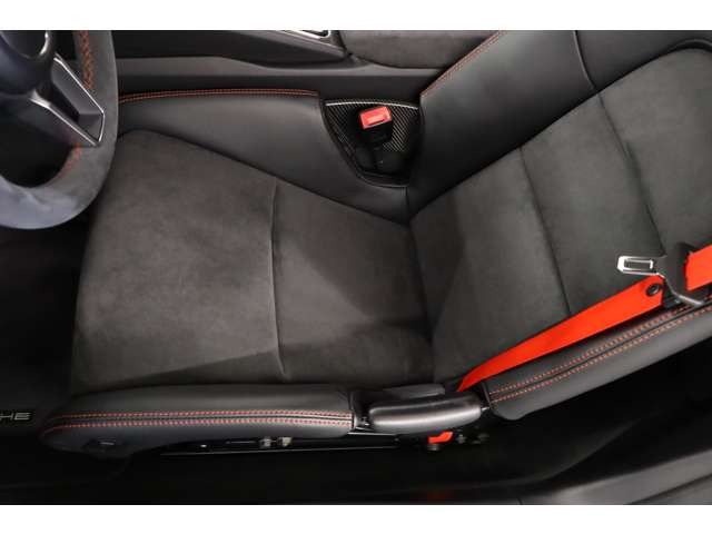 ���~��ň�ԏ��Ղ��₷���V�[�g���ʂ͋C�ɂȂ郄���A�j����Ȃ��ǍD�ȏ�Ԃł��B����蒸�����ŁA�V���⃄�����ڗ��悤�ł���΃V�[�g���y�A������܂��̂ł��C�y�ɂ����k���������B