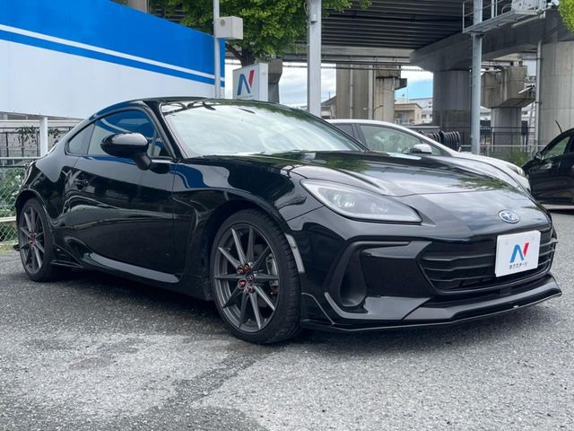 �ySTI�G�A���p�b�P�[�W�z�t�����g�E�T�C�h�E���A��STI�̃G�A���œ���B�O�ς̃X�|�[�e�B�[�����ۗ������Ă���邾���łȂ��A�������s���̋�̓o�����X���œK�����Ă���܂��B